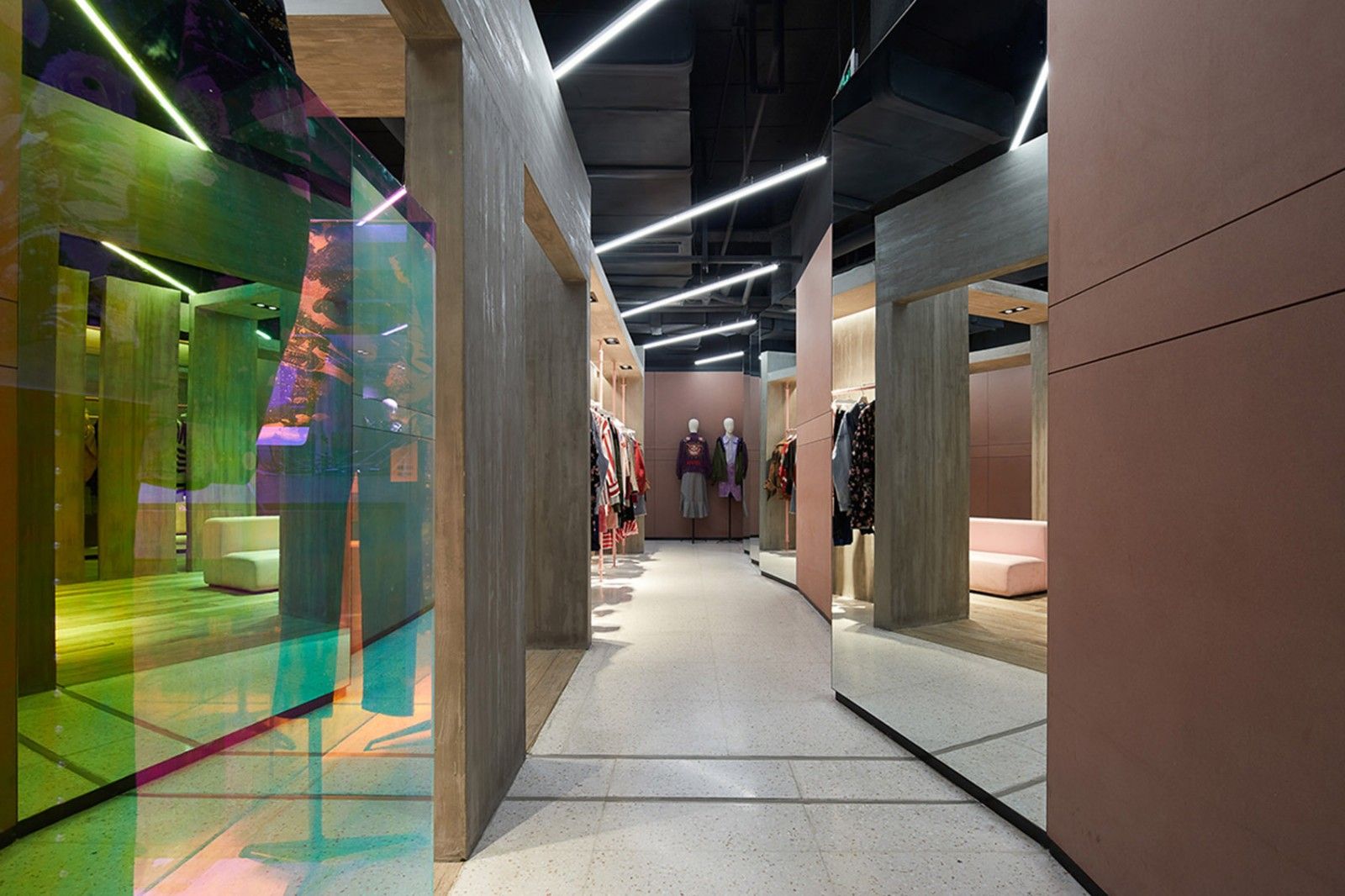 時(shí)尚女裝店裝修設(shè)計(jì)-第2張圖片-上海古都建筑設(shè)計(jì)集團(tuán) 時(shí)尚女裝店裝修設(shè)計(jì)-第2張圖片-上海古都建筑設(shè)計(jì)集團(tuán)