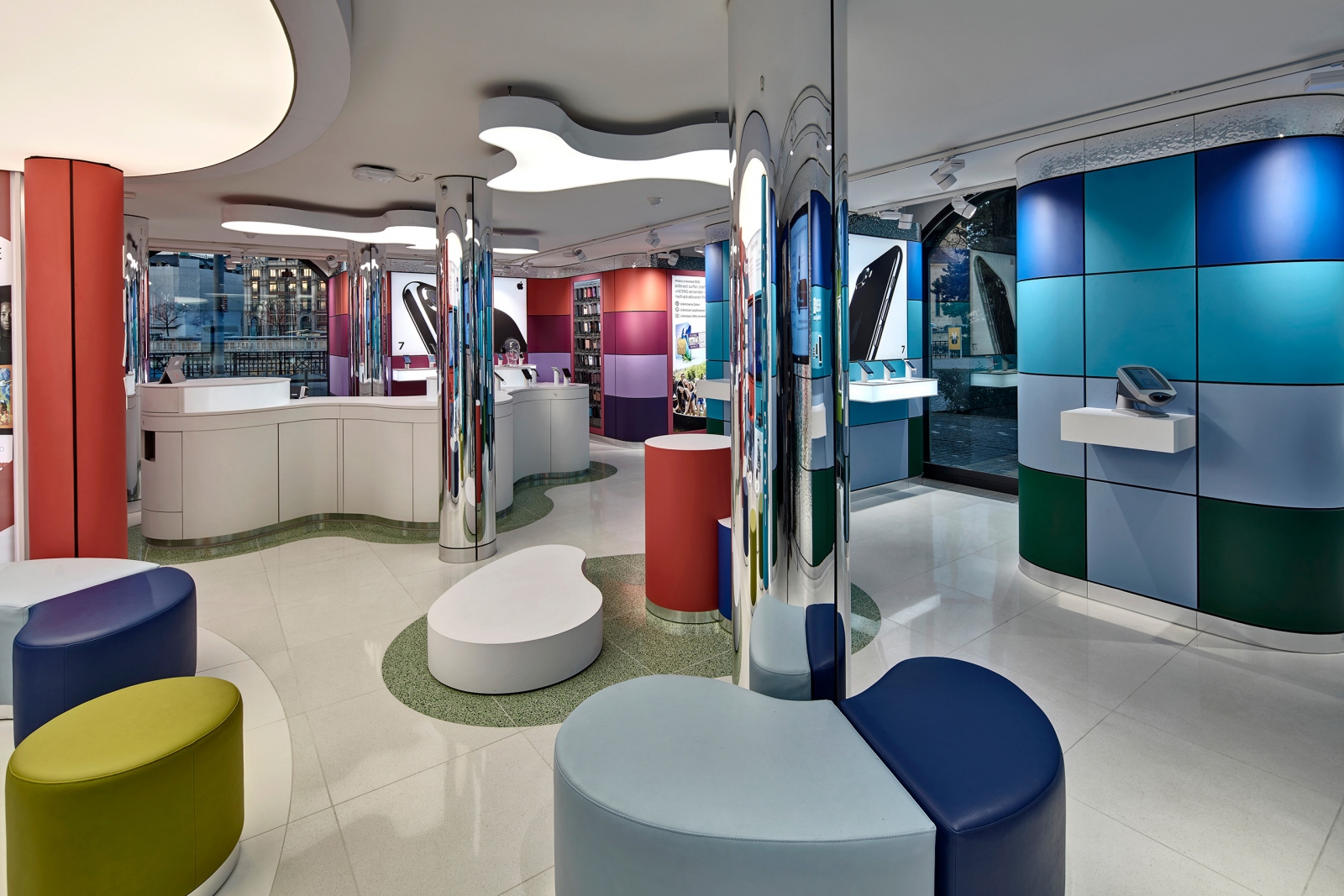 高檔創意手機店裝修設計-第4張圖片-上海古都建筑設計集團