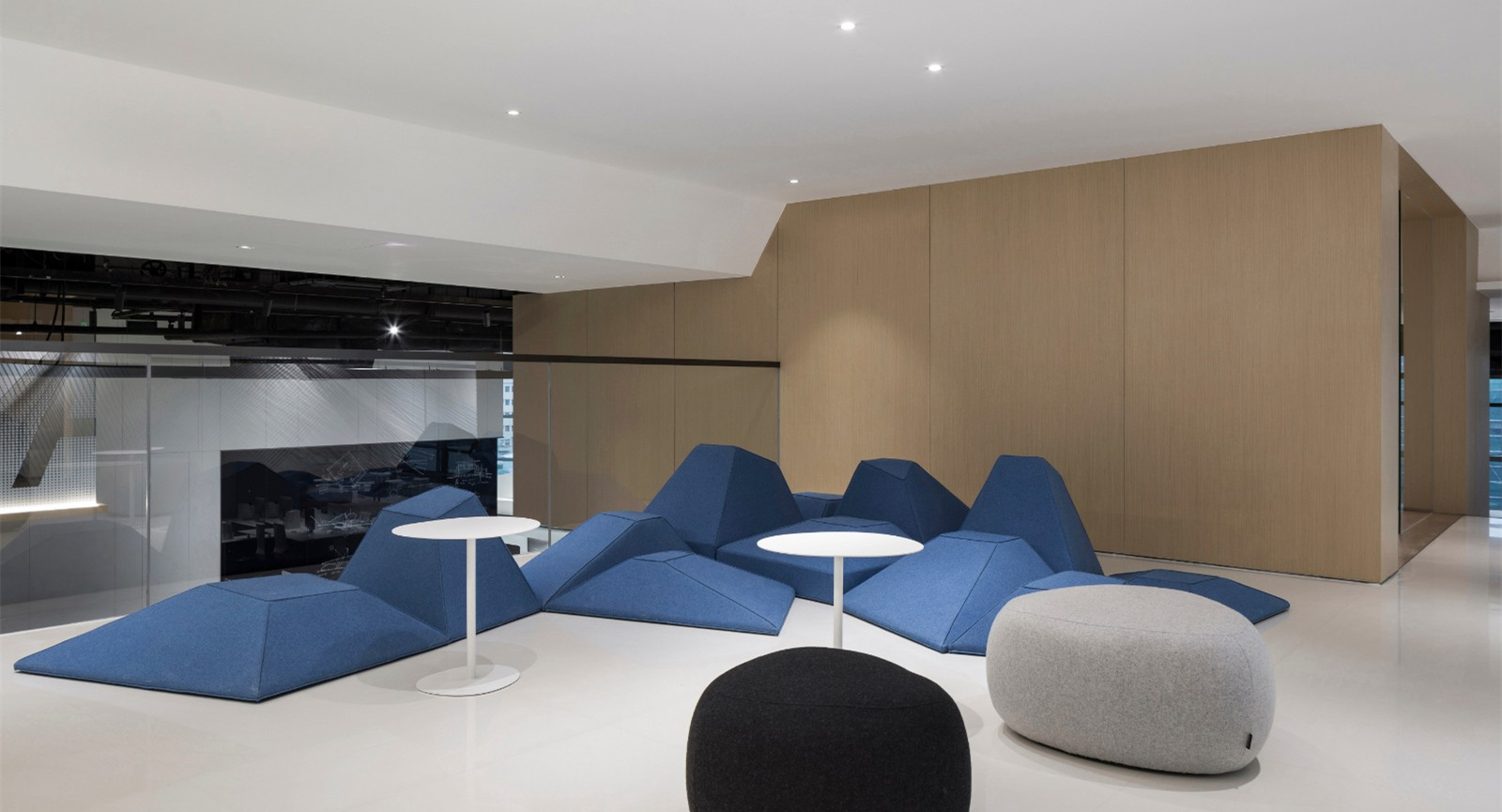 創(chuàng)意文化公司辦公室裝修設(shè)計-第2張圖片-上海古都建筑設(shè)計集團 創(chuàng)意文化公司辦公室裝修設(shè)計-第2張圖片-上海古都建筑設(shè)計集團